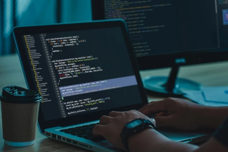 Phần mềm theo yêu cầu